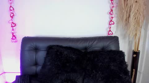 ruby_vance online show from February 18, 7:35 pm