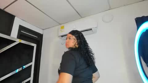 rubyxht online show from February 25, 12:48 pm