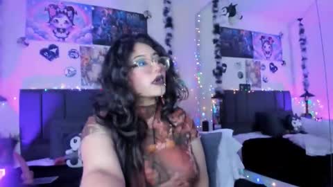 Sabrina  online show from February 4, 11:24 am