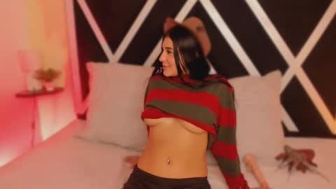 Salem online show from October 31, 1:48 pm