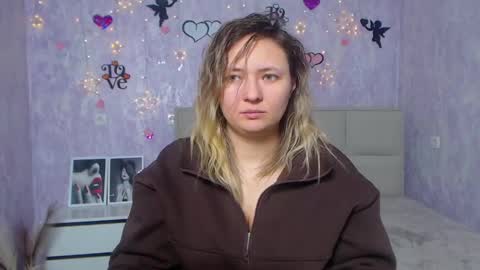 Sally online show from February 21, 7:10 pm