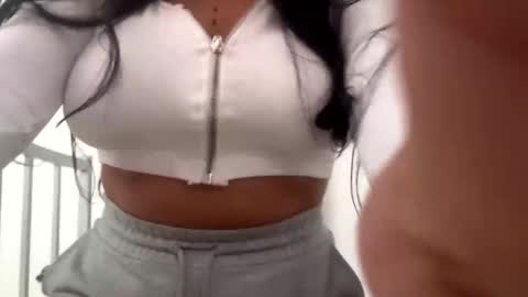 Snapshot of salma_iria chatting on September 18, 5:33 pm Salma online show from September 18, 5:33 pm