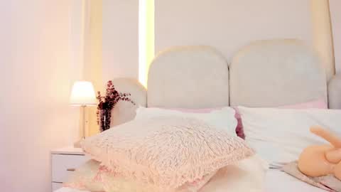   online show from October 1, 9:53 pm