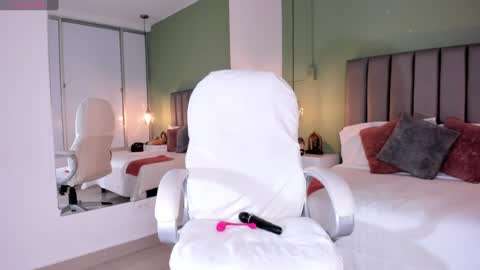  Samantha  online show from December 28, 1:17 pm