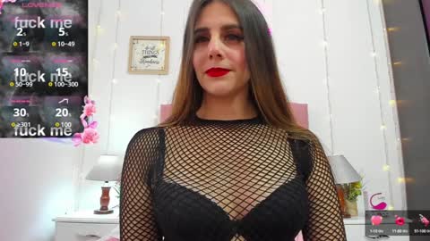 Snapshot of samanthamillher1 chatting on December 9, 2:06 pm Samy  online show from December 9, 2:06 pm