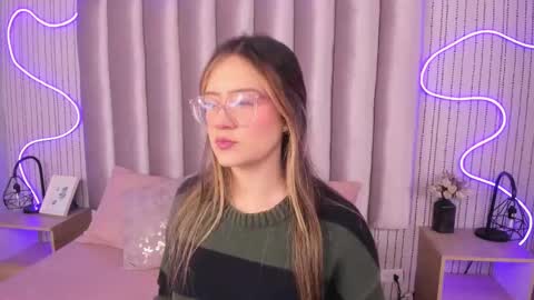 Alejandra  online show from November 4, 12:10 pm