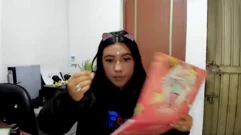 Snapshot of sami_cutte chatting on January 8, 2:35 am sami_cutte online show from January 8, 2:35 am