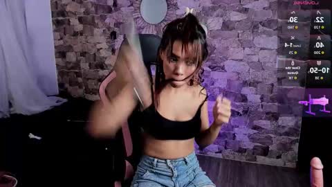 samiacooper25 online show from February 26, 1:37 am