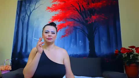     online show from February 11, 7:05 pm