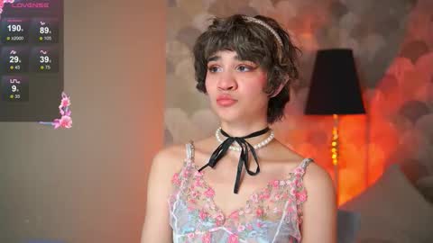 Viola  online show from December 13, 9:10 pm