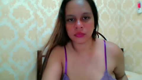 Snapshot of sangrealena4u chatting on October 24, 3:30 pm sangrealena4u online show from October 24, 3:30 pm