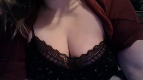 Sapphirefoxx online show from December 3, 9:28 pm