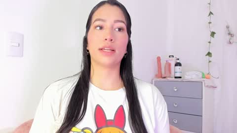 Sara  online show from February 4, 12:55 pm