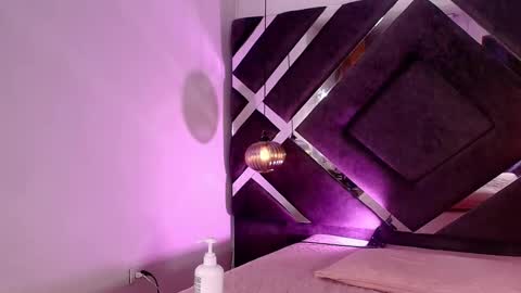 sara_lopee1 online show from September 23, 12:36 pm