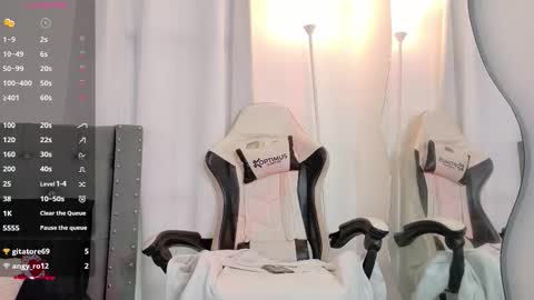 Sara online show from February 6, 8:56 pm