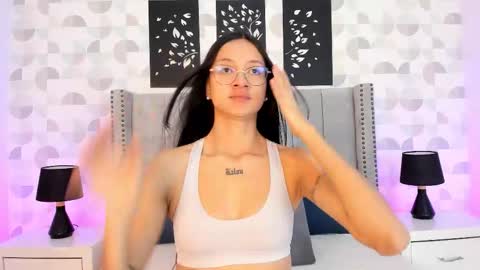 SARA SANTACRUZ online show from February 2, 1:10 pm