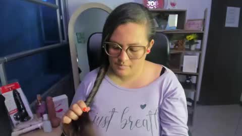 sara_thonson_ online show from November 13, 4:11 am