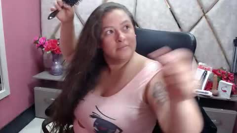 sara_thonson_ online show from February 26, 4:00 am