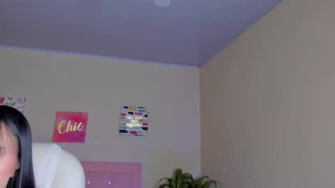 Sarah Ramirez online show from February 19, 11:38 am