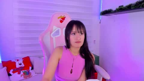 Sarah Ramirez online show from November 21, 4:47 am