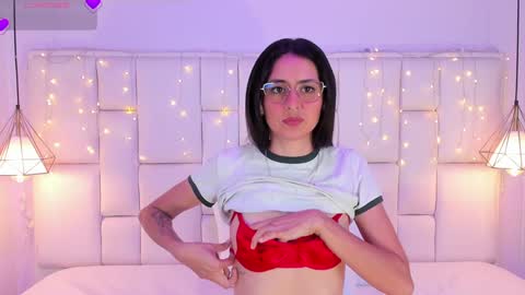 SARAH online show from February 3, 11:42 am