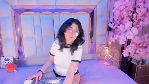 sara  online show from November 11, 6:20 am