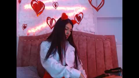 sarastonesx online show from February 14, 3:11 am