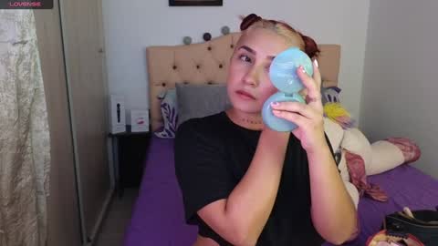 saratukkerr online show from February 4, 5:53 am