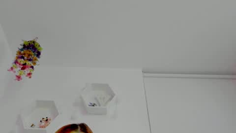 Saray  online show from September 26, 11:23 pm