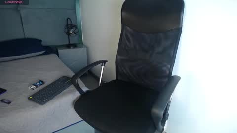 Sasha Brattz online show from February 25, 9:20 am