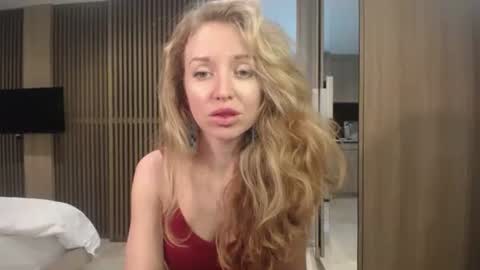 Sasha online show from October 25, 8:00 am