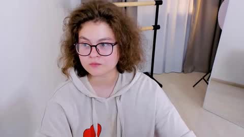 .Alexandra online show from September 15, 9:22 pm