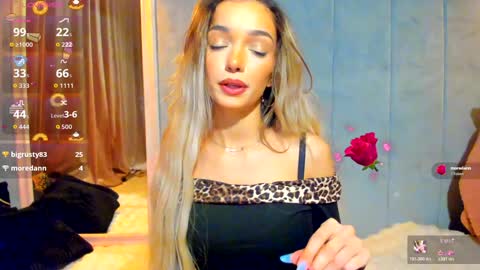 sassyt33n online show from December 21, 9:08 pm