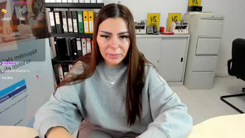 sassytiff online show from January 11, 12:40 pm