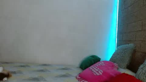 Sativa online show from December 6, 1:33 pm