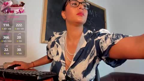 Savanna  online show from November 28, 11:57 am