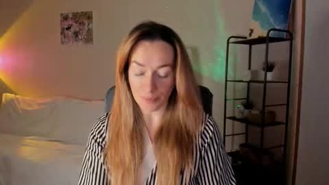 save the qween online show from December 14, 7:25 am