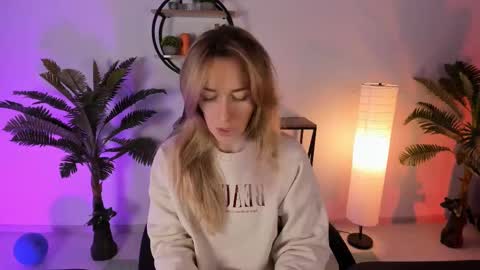 save the qween online show from February 28, 5:48 am