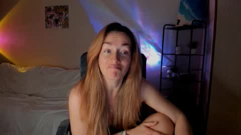 save the qween online show from November 23, 11:45 am