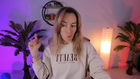 save the qween online show from March 2, 5:33 am