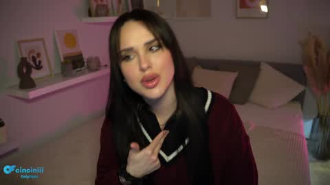 Naomi online show from February 7, 8:20 pm