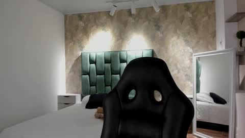 Saya Amaretto  online show from February 11, 8:21 pm