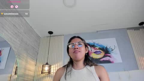 Scarlet online show from January 10, 8:02 pm