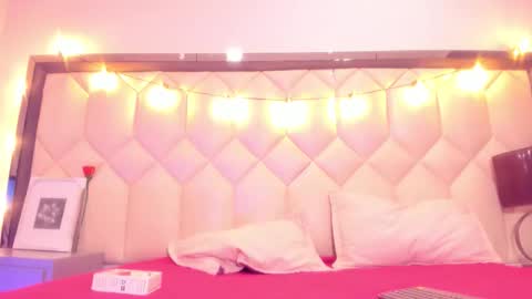 scarlethbigbug online show from February 21, 11:44 am