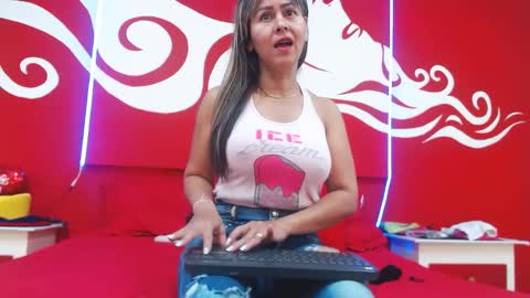 Scarleth online show from November 12, 2:48 pm