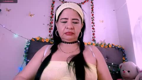 scarlethh hott online show from February 1, 1:54 pm