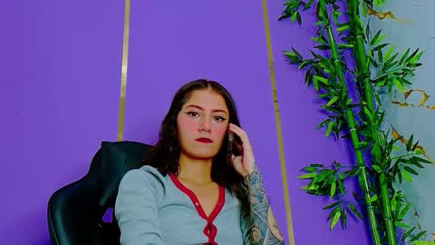 Snapshot of scarletjonesx chatting on October 3, 2:55 pm Denis online show from October 3, 2:55 pm