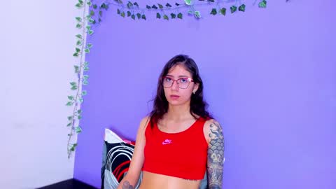 Snapshot of scarletjonesx chatting on March 5, 6:23 pm Denis online show from March 5, 6:23 pm