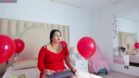 Snapshot of scarlettross_ chatting on February 14, 12:03 pm Scarlett Ross online show from February 14, 12:03 pm