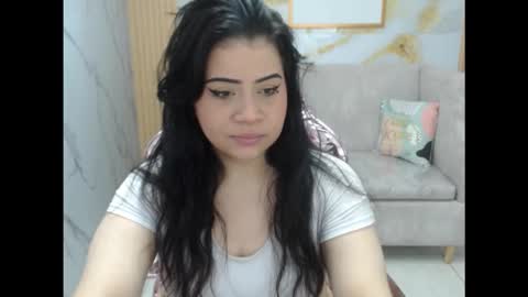 Scarlett  online show from November 5, 8:25 pm